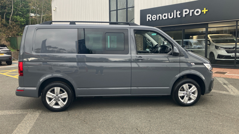 Volkswagen Transporter T32 Swb Diesel 2.0 TDI 110 Highline Kombi Van